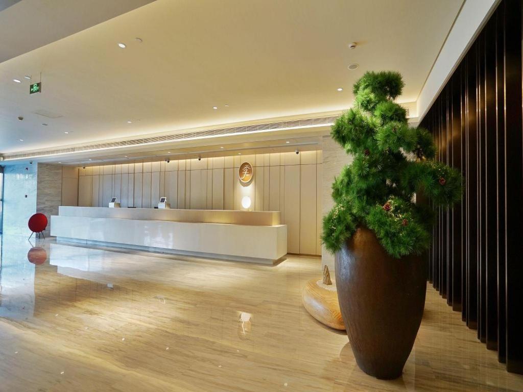 Ji Hotel Shanghai Hongqiao National Convention And Exhibition Center Xujing Екстериор снимка